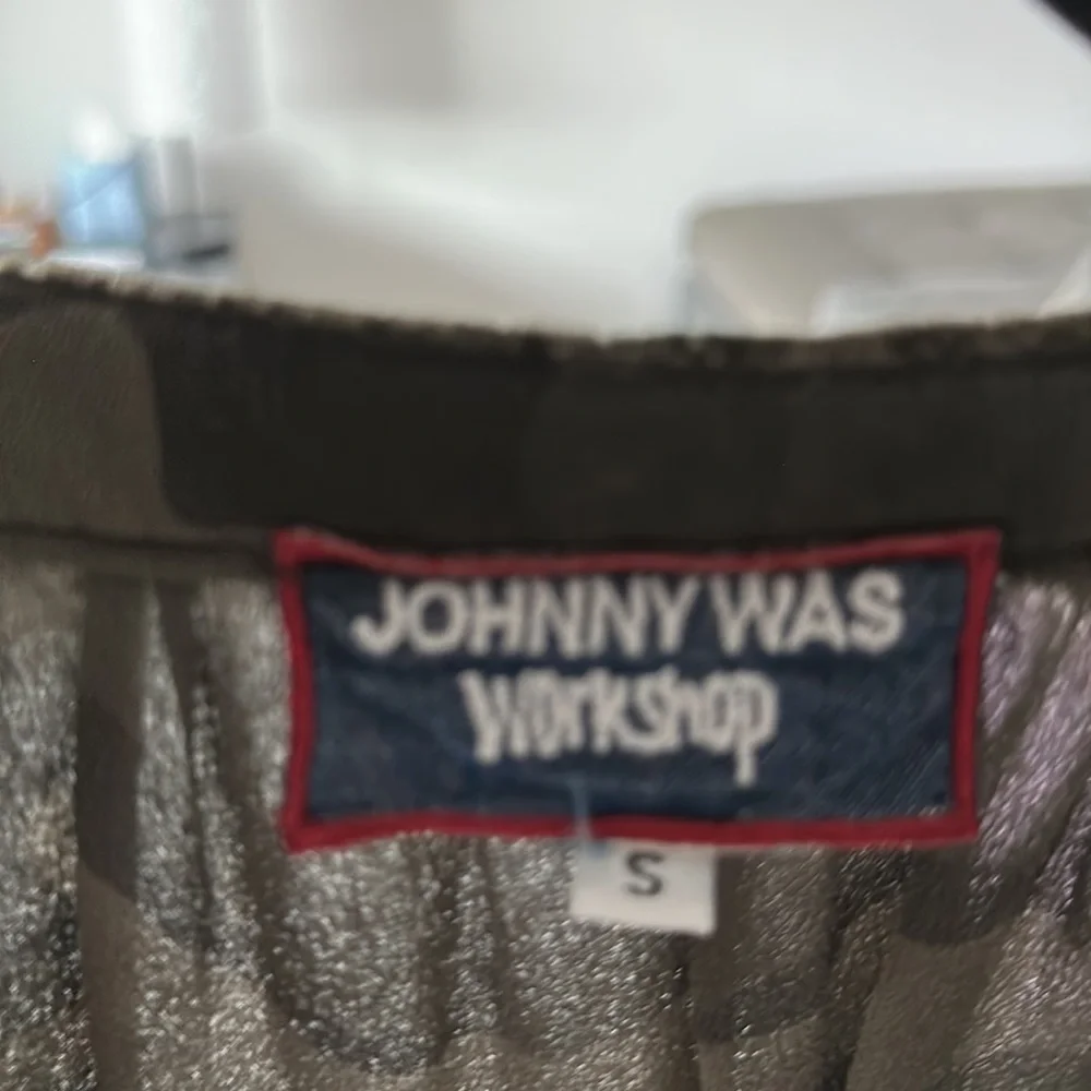 Johnny Was Silk Camo Blouse - Picture 7 of 9